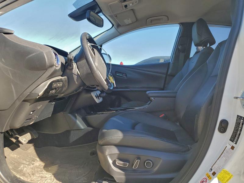 Фото 7 - TOYOTA PRIUS