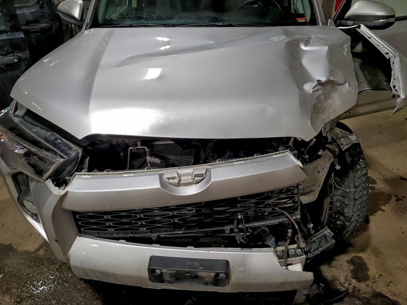 Фото 12 - TOYOTA 4RUNNER