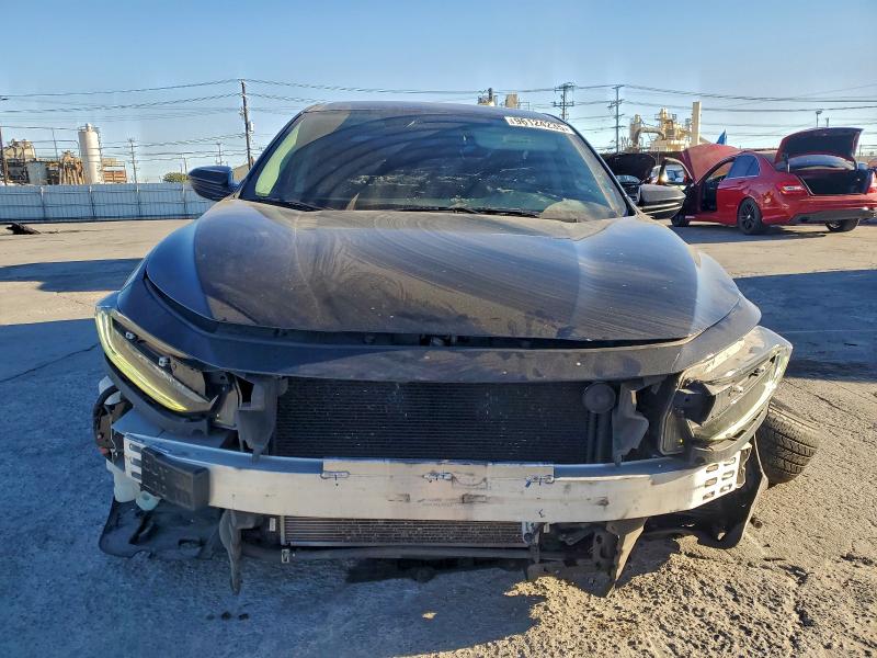 Фото 5 - HONDA INSIGHT