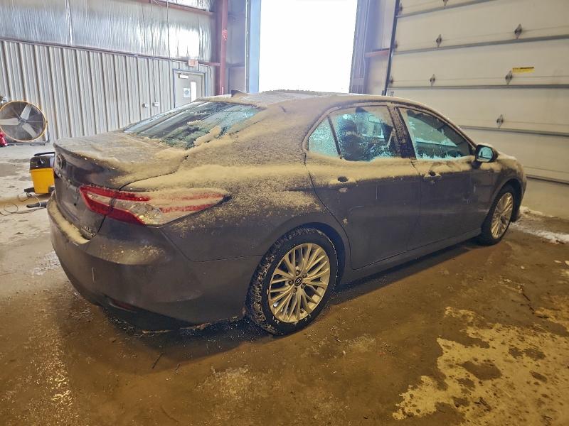 Фото 3 - TOYOTA CAMRY