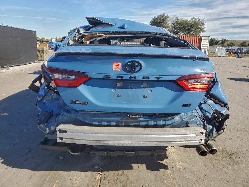 Фото 6 - TOYOTA CAMRY