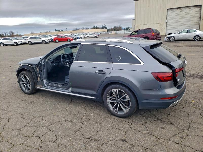 Фото 2 - AUDI A4