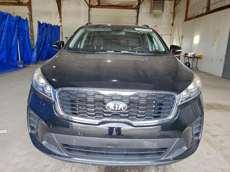 Фото 5 - KIA SORENTO