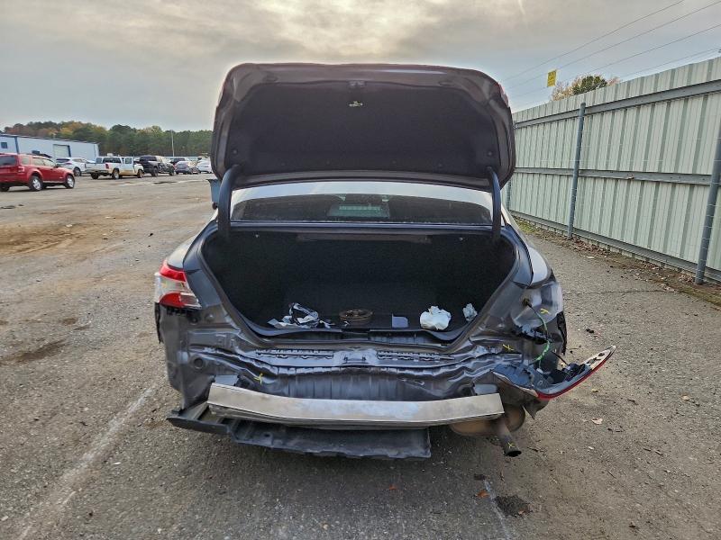 Фото 6 - TOYOTA CAMRY