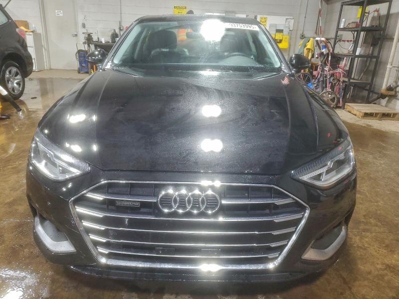 Фото 5 - AUDI A4