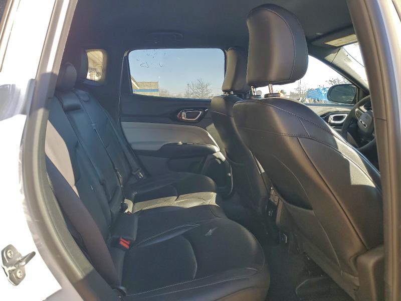 Фото 11 - JEEP COMPASS