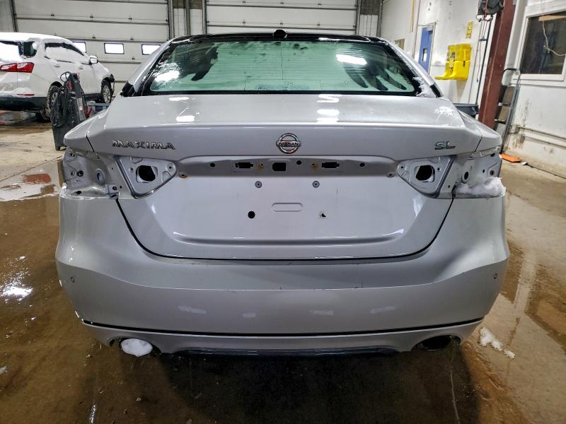 Фото 6 - NISSAN MAXIMA