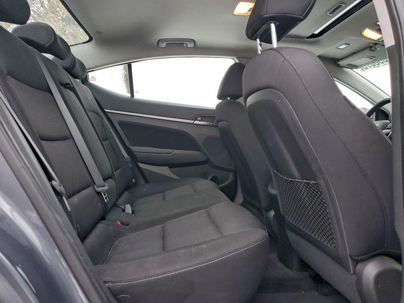 Фото 10 - HYUNDAI ELANTRA