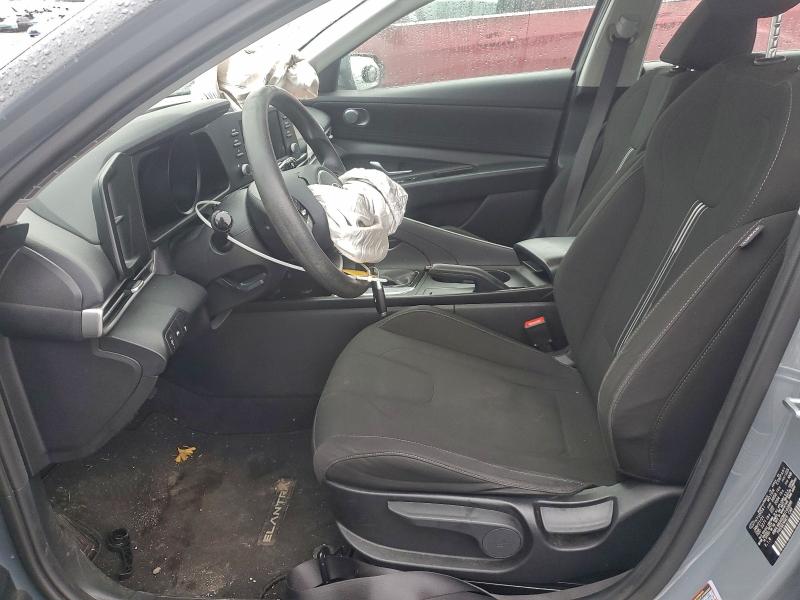 Фото 7 - HYUNDAI ELANTRA