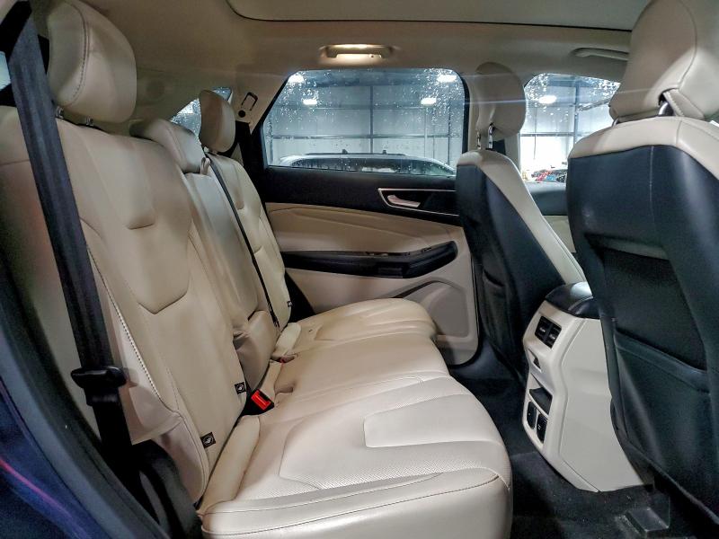 Фото 11 - FORD EDGE