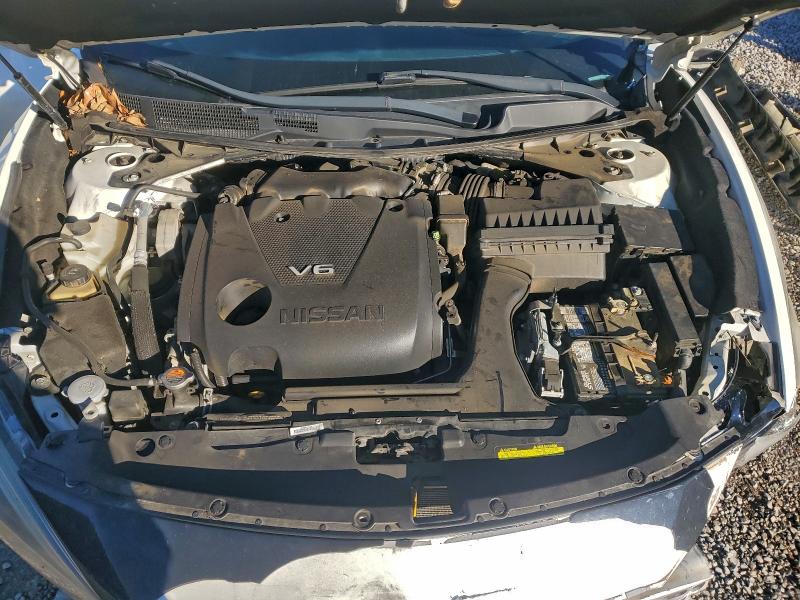 Фото 11 - NISSAN MAXIMA