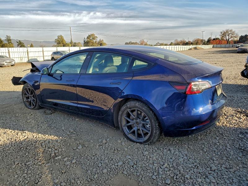 Фото 2 - TESLA MODEL 3