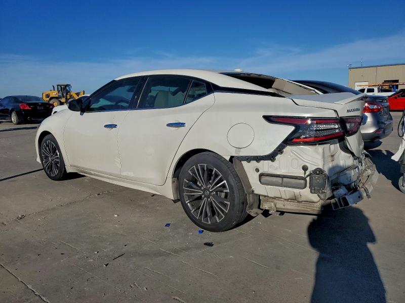 Фото 2 - NISSAN MAXIMA