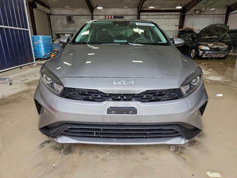 Фото 5 - KIA FORTE