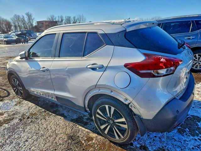 Фото 2 - NISSAN KICKS