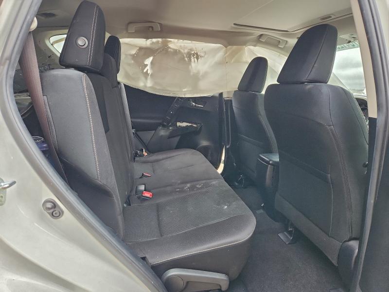 Фото 11 - TOYOTA RAV4