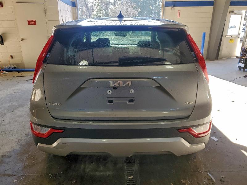 Фото 6 - KIA NIRO