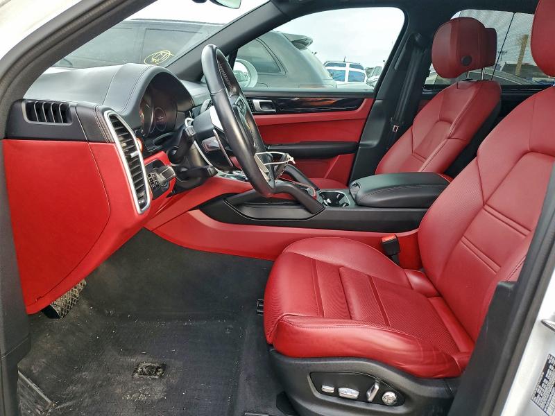 Фото 7 - PORSCHE CAYENNE