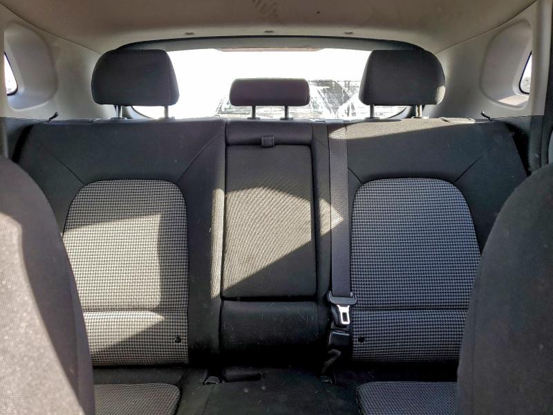 Фото 10 - HYUNDAI KONA