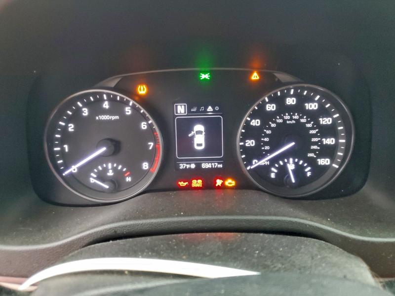 Фото 9 - HYUNDAI ELANTRA