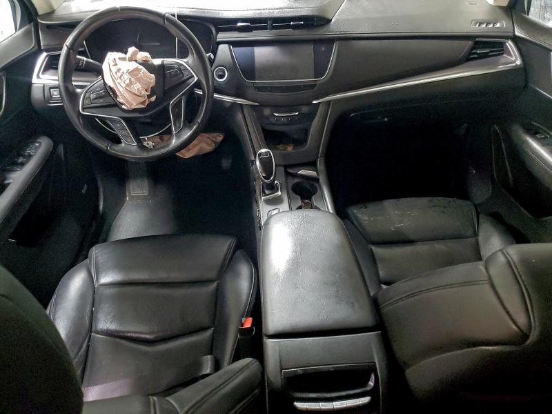 Фото 8 - CADILLAC XT5