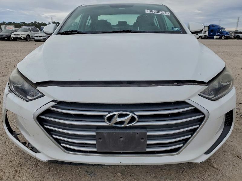 Фото 5 - HYUNDAI ELANTRA