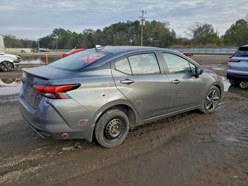 Фото 3 - NISSAN VERSA