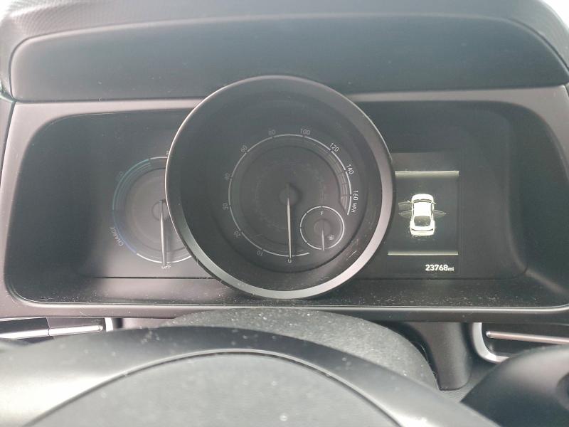 Фото 9 - HYUNDAI ELANTRA