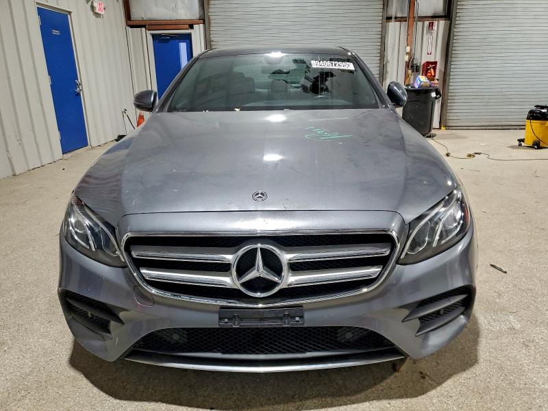 Фото 5 - MERCEDES-BENZ E-CLASS