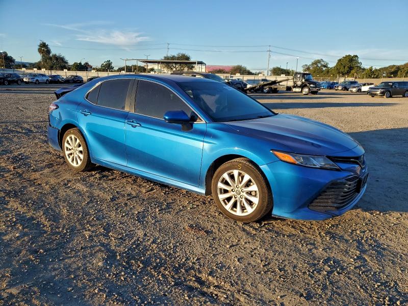 Фото 4 - TOYOTA CAMRY