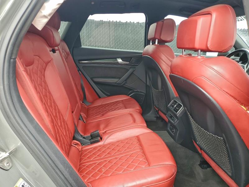 Фото 10 - AUDI SQ5