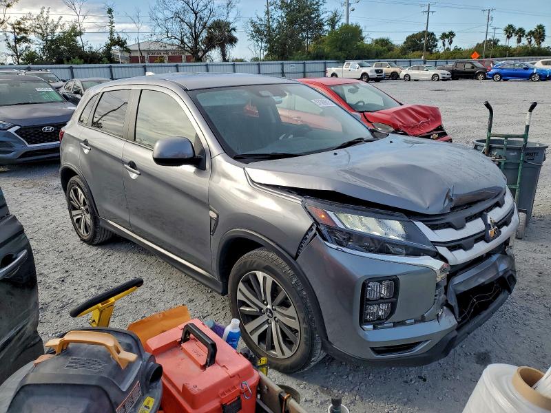 Фото 4 - MITSUBISHI OUTLANDER