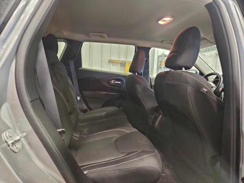 Фото 11 - JEEP GRAND CHER