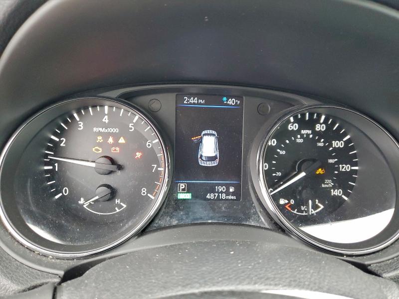 Фото 9 - NISSAN ROGUE