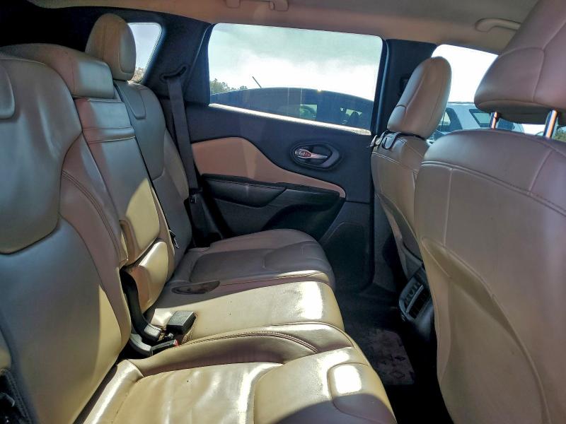 Фото 10 - JEEP GRAND CHER