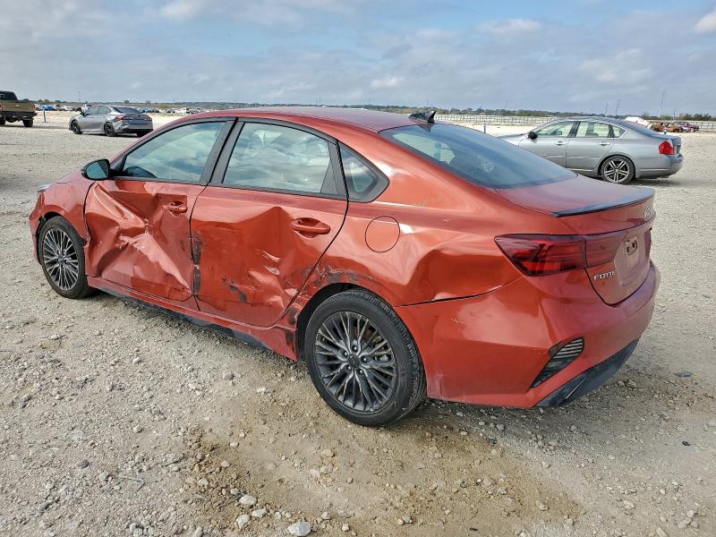 Фото 2 - KIA FORTE