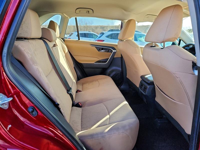 Фото 11 - TOYOTA RAV4