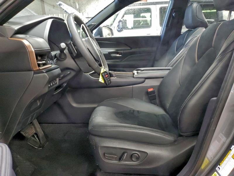 TOYOTA GRAND HIGH 2025 VIN 5TDADAB59SS019198