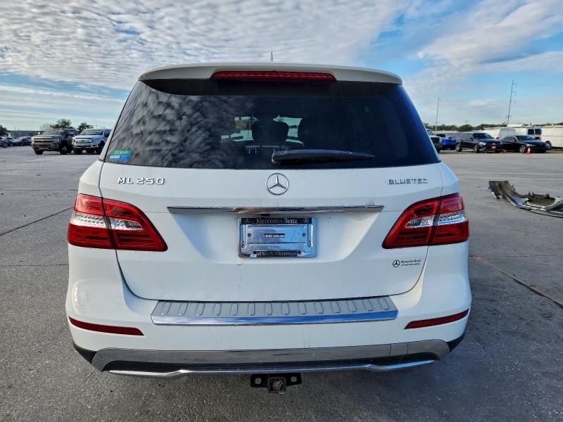 MERCEDES-BENZ M-CLASS 2015 VIN 4JGDA0EB8FA470736