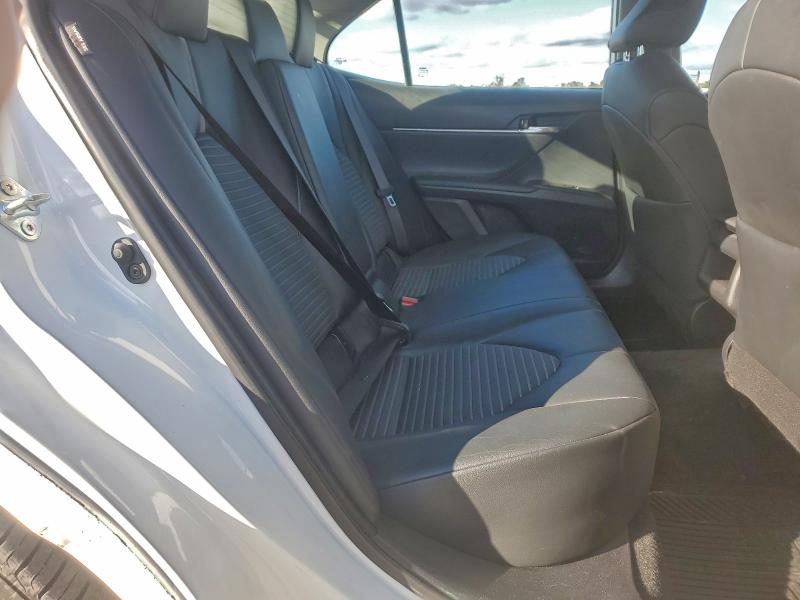 Фото 10 - TOYOTA CAMRY