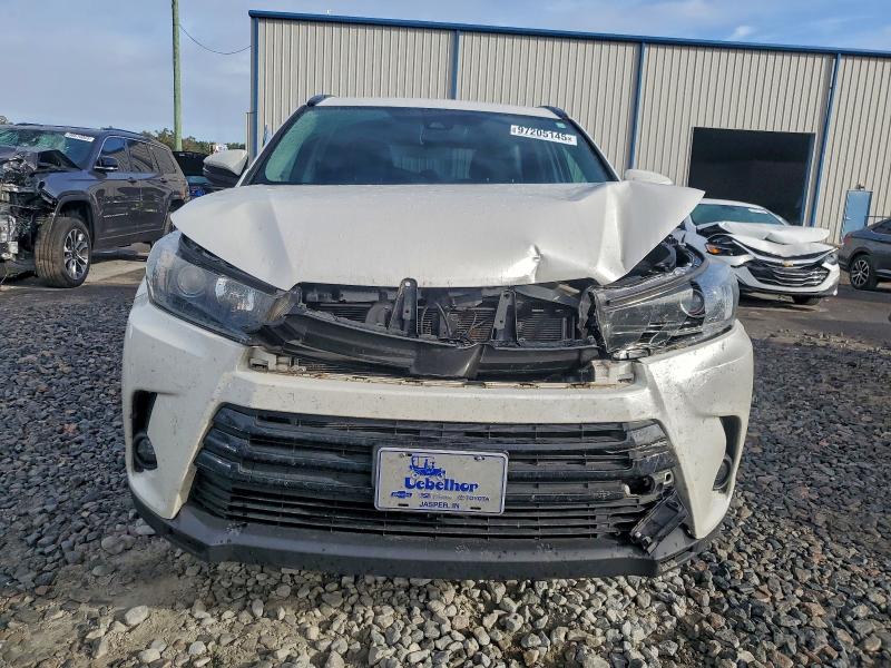 Фото 5 - TOYOTA HIGHLANDER