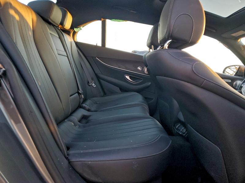 Фото 10 - MERCEDES-BENZ E-CLASS