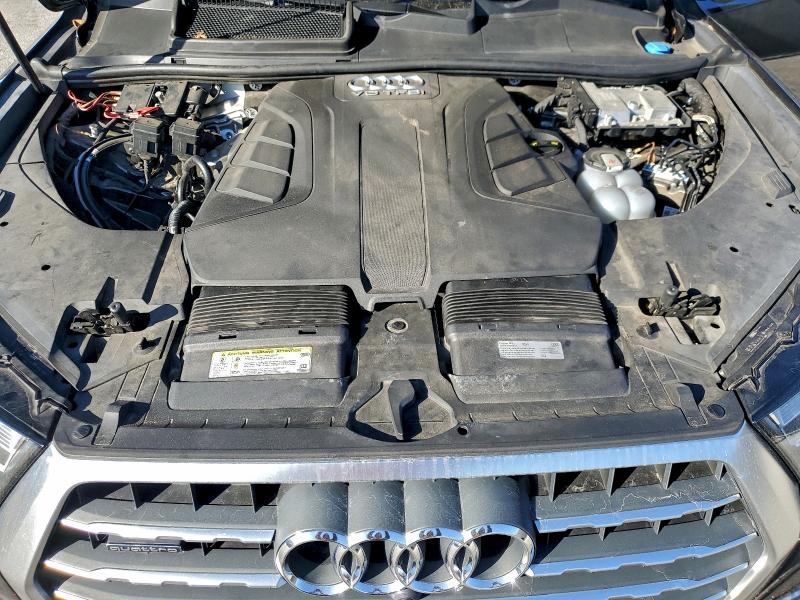 Фото 12 - AUDI Q7