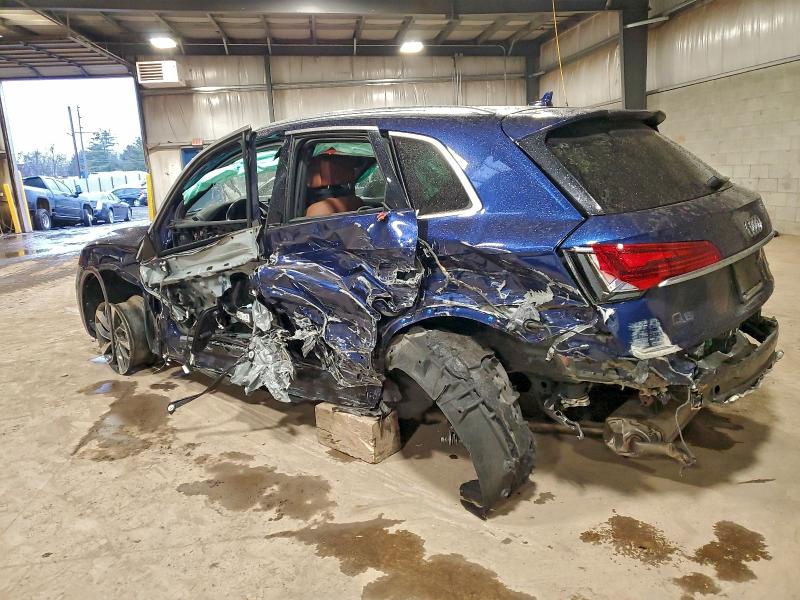 Фото 2 - AUDI Q5