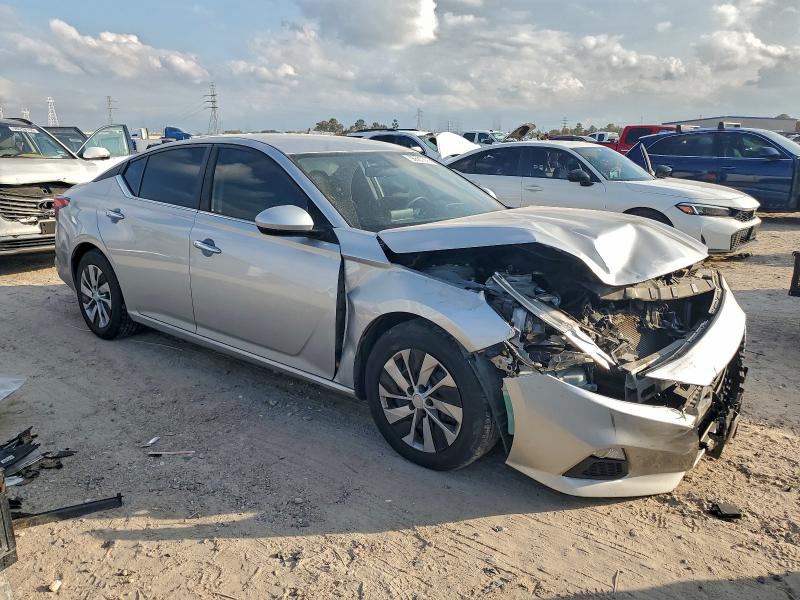 Фото 4 - NISSAN ALTIMA