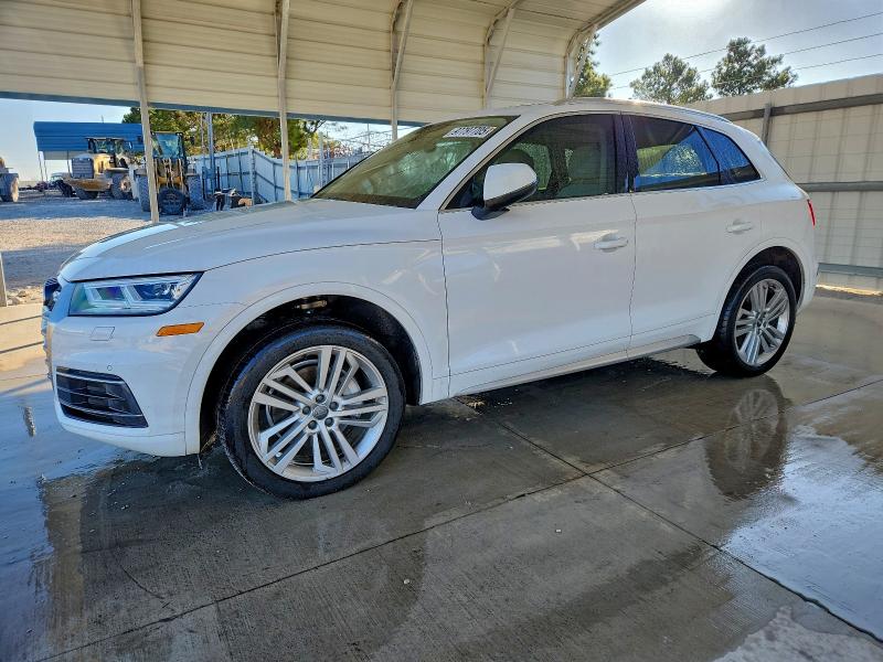 Фото 1 - AUDI Q5