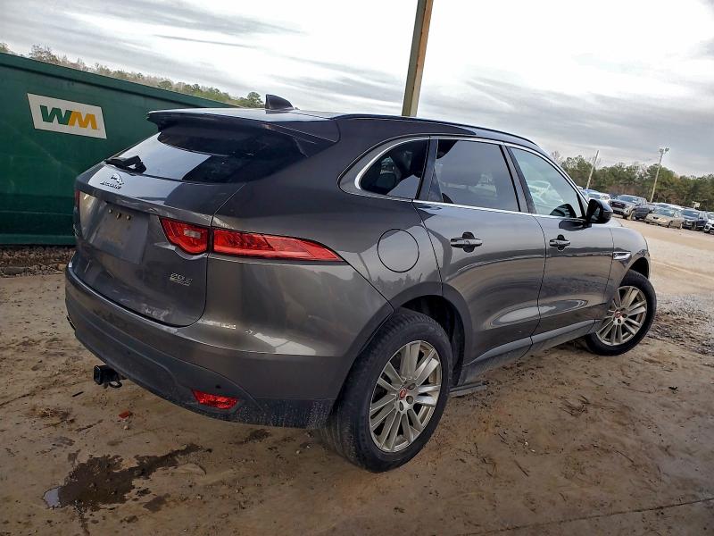 Фото 3 - JAGUAR F-PACE