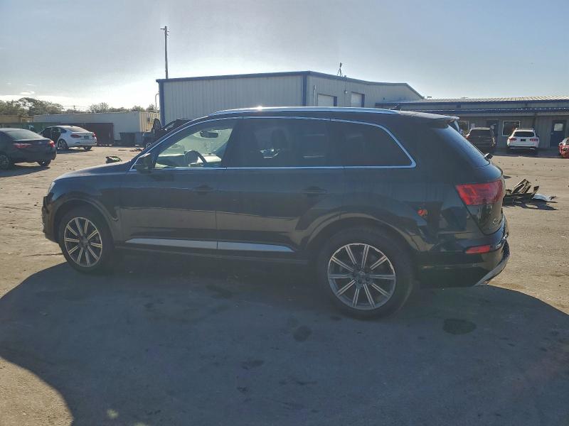 Фото 2 - AUDI Q7