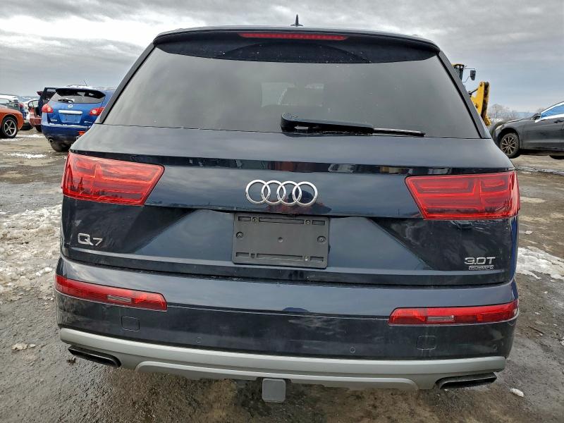 Фото 6 - AUDI Q7