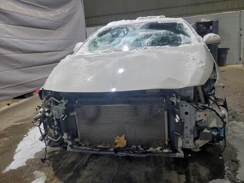 Фото 5 - TOYOTA PRIUS